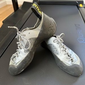 La Sportiva Women’s Climbing Shoes size 38